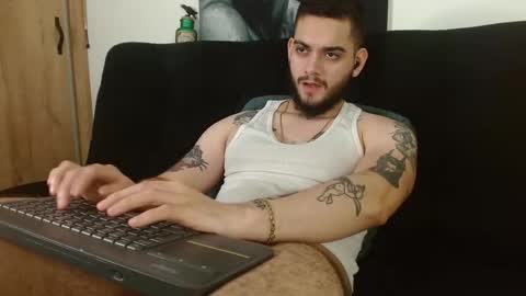 Twitter davidsanctum online show from November 20, 12:21 am