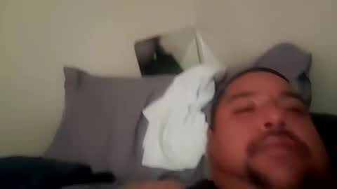 Snapshot of davidzhere222800 chatting on December 19, 9:07 am davidzhere222800 online show from December 19, 9:07 am