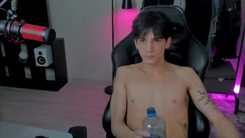 davis online show from January 31, 9:48 pm