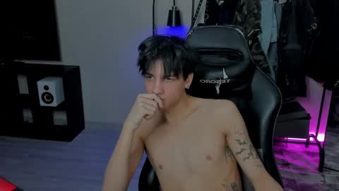 davis online show from February 10, 7:26 am