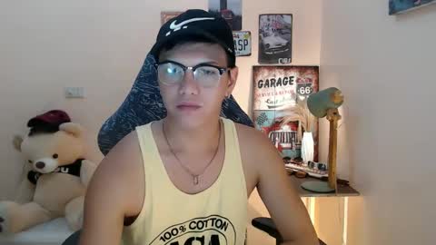 JC LOVER BOY online show from December 5, 2:42 am