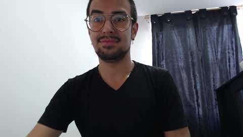 demian_val_4 online show from February 5, 7:31 pm