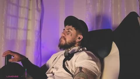 Oliver online show from April 8, 4:57 am