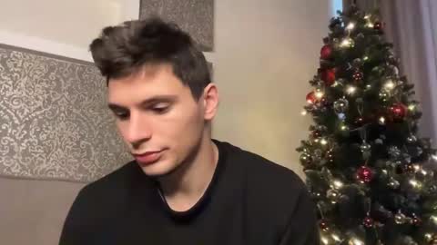 Den online show from December 14, 11:18 am