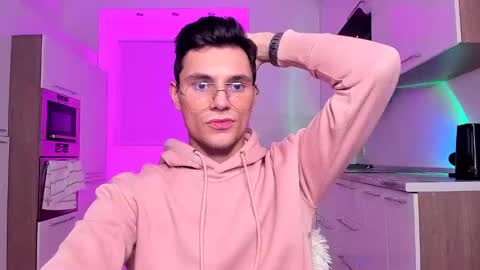 Den online show from December 4, 4:21 am