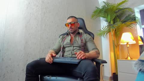 dennis_cox_ online show from December 21, 6:52 am