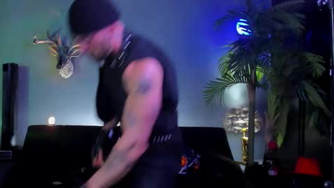 dennis_cox_ online show from March 28, 9:42 am