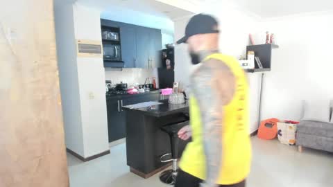 dereckgreen online show from April 10, 6:04 pm