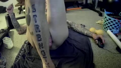 Snapshot of derekdiamond chatting on February 28, 8:50 pm henry garfield online show from February 28, 8:50 pm
