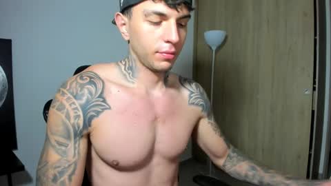 derekmuller11 online show from March 31, 11:50 pm