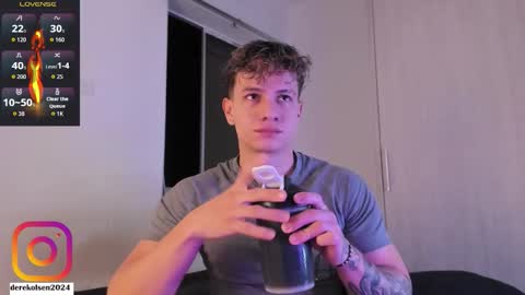 Snapshot of derekolsen_ chatting on October 15, 2:41 am Derek IG Derekolsen2024 online show from October 15, 2:41 am