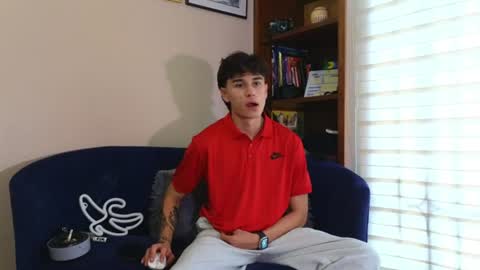 Derek online show from June 19, 10:03 pm