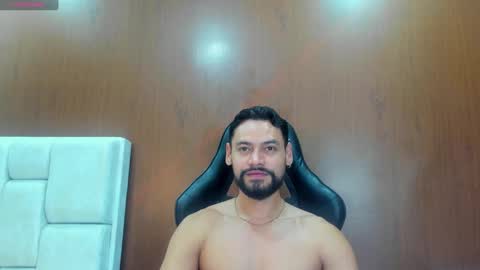 DerryBigger CM online show from October 3, 10:15 pm