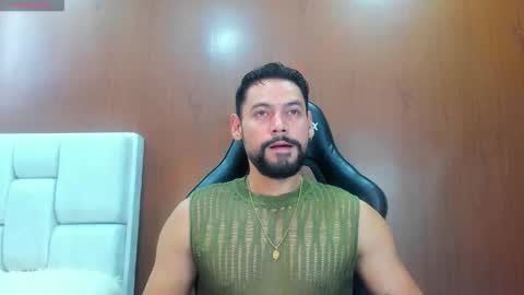 DerryBigger CM online show from October 21, 4:32 pm