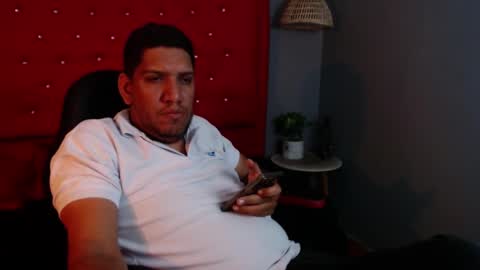 Designturbate online show from December 15, 9:20 pm