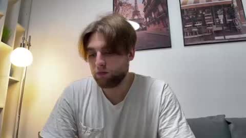 devilnut1 online show from December 13, 4:11 am