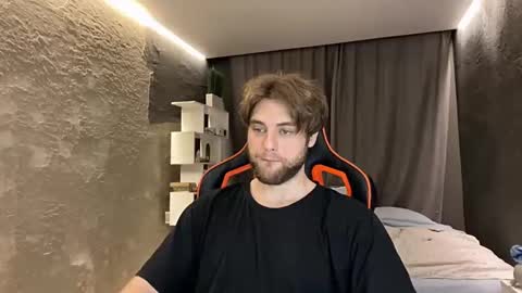 devilnut1 online show from March 16, 9:02 am
