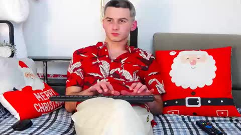 devin_ho online show from December 21, 8:10 pm