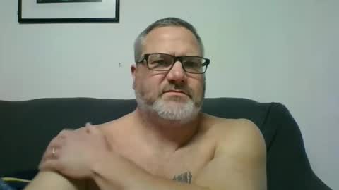 Snapshot of diamond_couple_82 chatting on January 9, 6:59 am diamond_couple_82 online show from January 9, 6:59 am