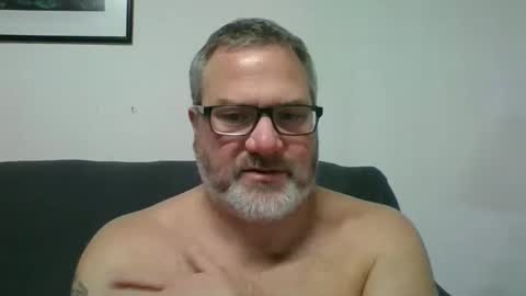 Snapshot of diamond_couple_82 chatting on February 4, 4:05 am diamond_couple_82 online show from February 4, 4:05 am