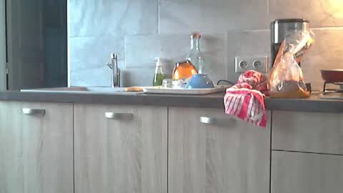 diams049 online show from November 8, 8:17 am