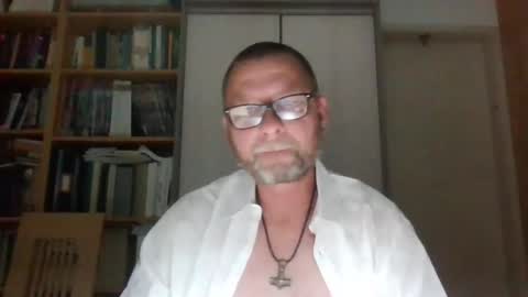 dierenfeld online show from July 25, 1:13 am
