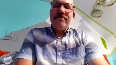 Dighim bigley online show from December 10, 8:05 pm