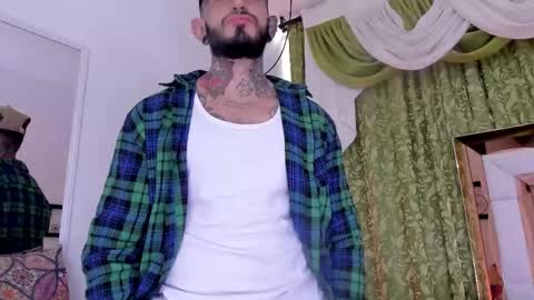 dilan_scootk_ online show from January 12, 7:29 pm