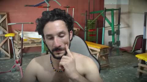 Snapshot of dioni_soe chatting on February 28, 1:26 am Henry online show from February 28, 1:26 am