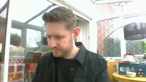 Snapshot of dirtylondon729 chatting on January 8, 12:47 pm Exhibitionist Ben online show from January 8, 12:47 pm