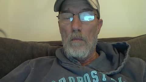 Snapshot of dirtynastyoldman chatting on March 7, 1:53 am dirtynastyoldman online show from March 7, 1:53 am