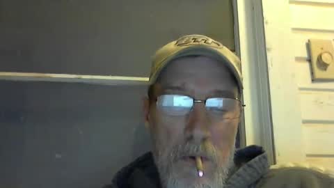 Snapshot of dirtynastyoldman chatting on March 2, 1:04 am dirtynastyoldman online show from March 2, 1:04 am