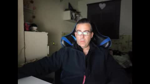 ditos_c online show from January 9, 8:52 am