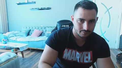 Snapshot of djmute chatting on September 19, 9:42 am STR8 BOYv online show from September 19, 9:42 am