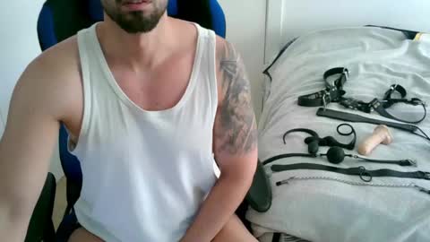 DominatedTitan online show from June 8, 6:58 am