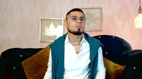 Dominik online show from May 30, 7:03 pm