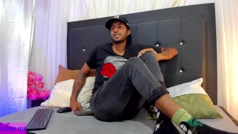 dominikx_ online show from February 20, 11:56 am