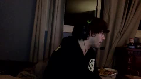 donutking42069 online show from January 10, 12:27 am