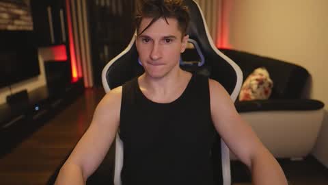 Dorian Reyes online show from March 19, 12:36 am