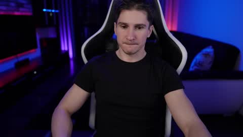 Dorian Reyes online show from February 11, 10:18 pm