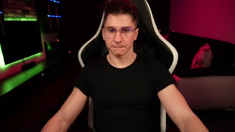 Dorian Reyes online show from January 7, 10:19 pm