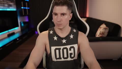 Dorian Reyes online show from February 16, 12:22 am