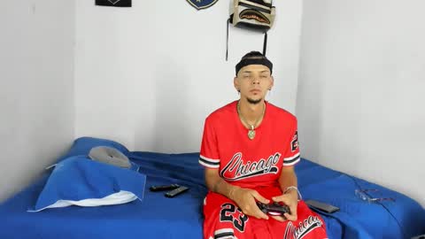 douglas_gallegos online show from December 16, 6:04 pm