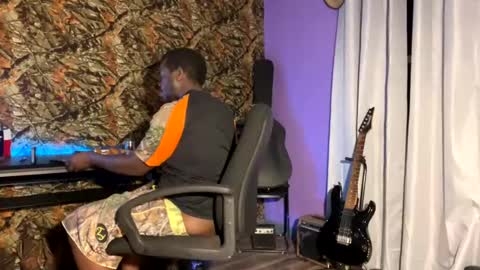 MrPirated online show from December 25, 10:39 am