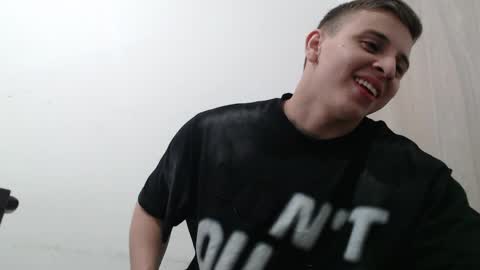 draco_boy2000 online show from March 29, 11:38 pm