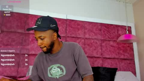 Snapshot of drake_nassir4 chatting on January 17, 10:38 pm ---Drake--- online show from January 17, 10:38 pm