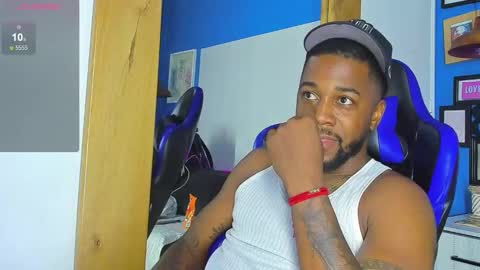 Snapshot of drake_nassir4 chatting on September 19, 2:01 am ---Drake--- online show from September 19, 2:01 am