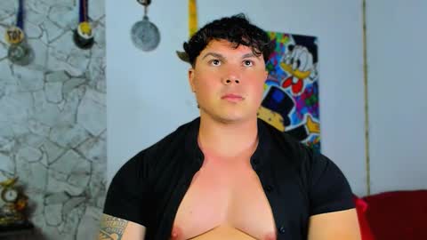 Snapshot of drake_xion1 chatting on September 17, 10:00 pm drake_xion1 online show from September 17, 10:00 pm