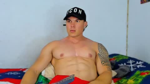 Snapshot of drake_xion1 chatting on December 3, 9:45 pm drake_xion1 online show from December 3, 9:45 pm
