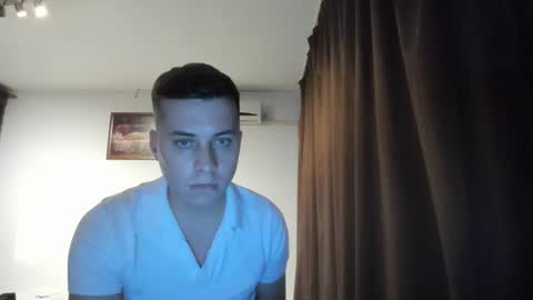 Snapshot of dreamboy240 chatting on October 30, 10:44 pm Johnny online show from October 30, 10:44 pm